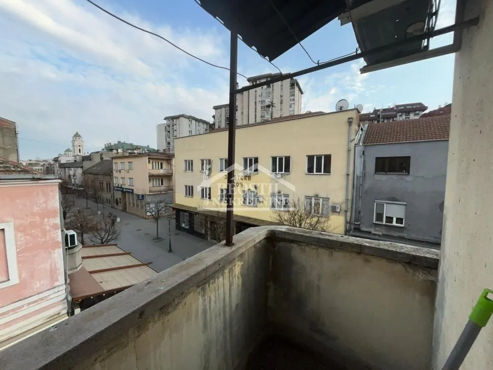 Prodaja, četvorosoban stan, 130m², Centar, Smederevo