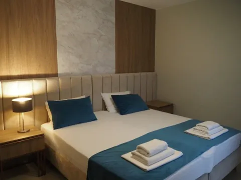 Rent, hospitality venue, 400m², Sutomore, Bar - image 8