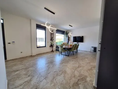 Prodaja, stan, 145m², Sremska Kamenica, Petrovaradin - image 29