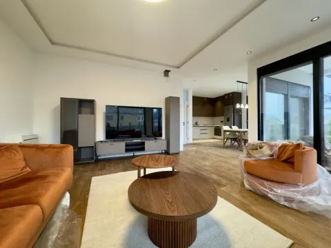 Izdavanje, kuća, 225m², Gornja Gorica, Podgorica - image 14