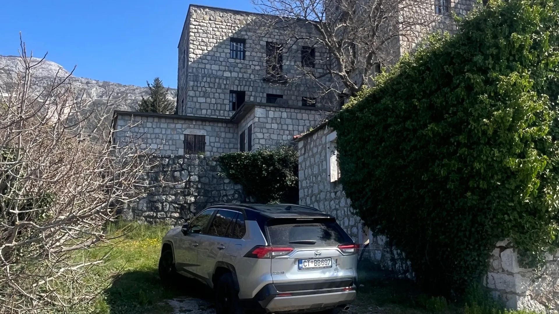 Sale, house, 550m², Bečići, Budva