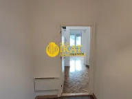 Izdavanje, poslovni prostor, 30m², Savski Trg, Beograd - image 4