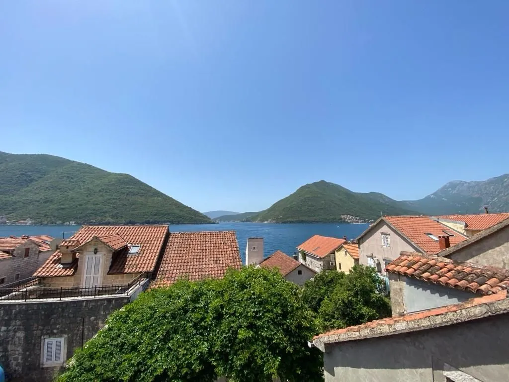 Prodaja, stan, 95m², Perast, Kotor