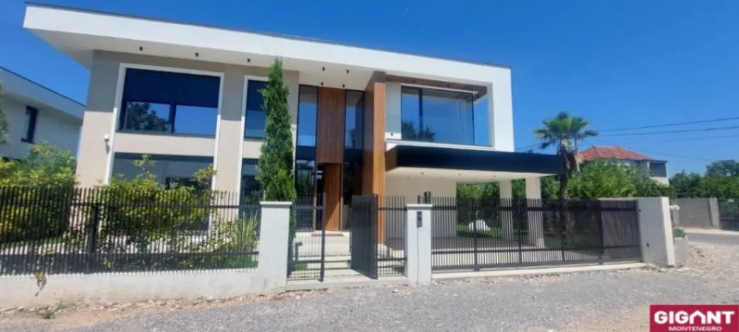 Sale, house, 260m², Gornja Gorica, Podgorica