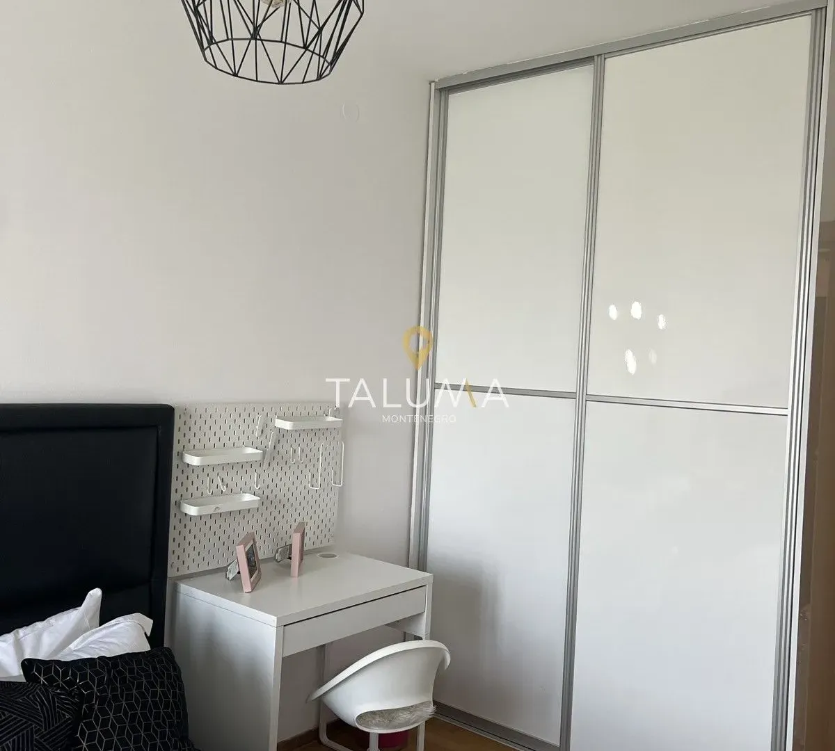 Rent, two bedroom apartment, 65m², City Kvart, Podgorica