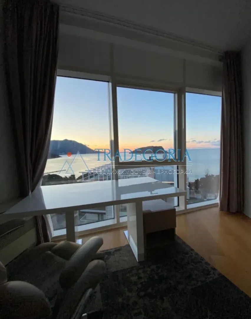 Prodaja, dvosoban stan, 77m², Budva, Crna Gora