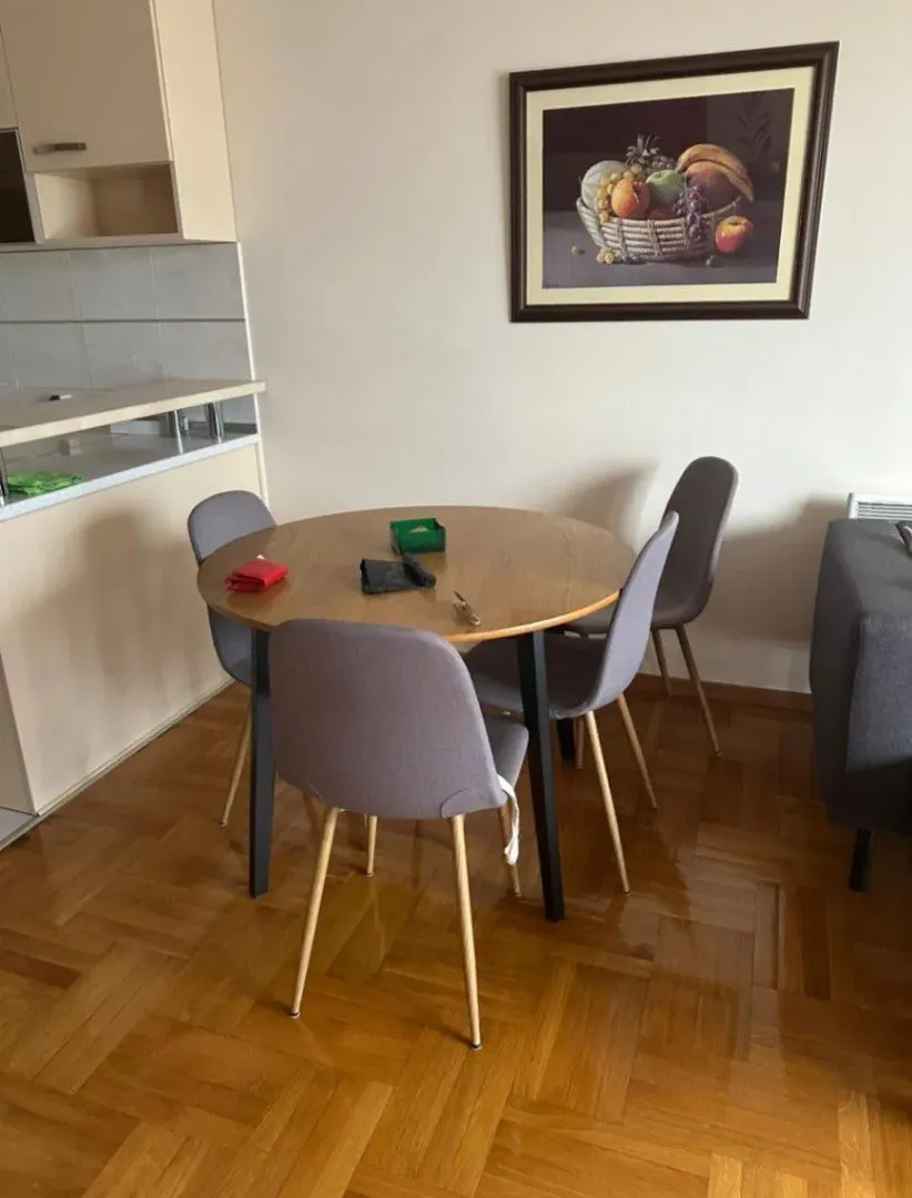 Izdavanje, trosoban stan, 84m², Tuški Put, Podgorica