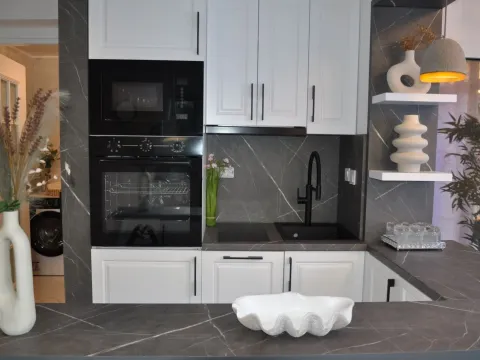 Prodaja, trosoban stan, 100m², Muo, Kotor - image 16