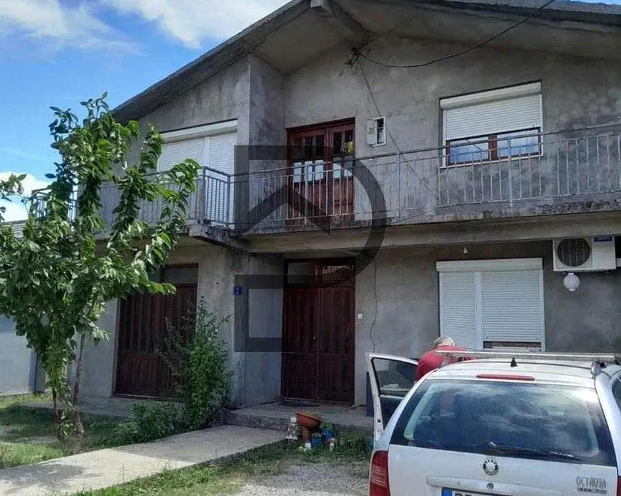 Izdavanje, kuća, 200m², Zagorič, Podgorica