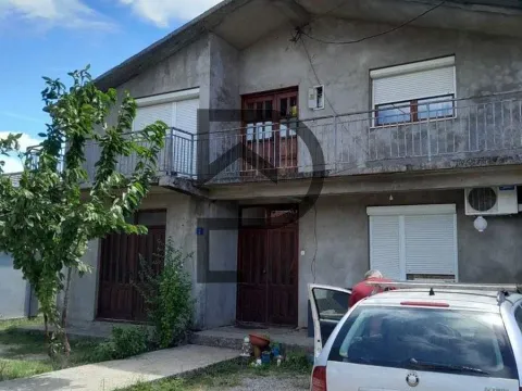Izdavanje, kuća, 200m², Zagorič, Podgorica
