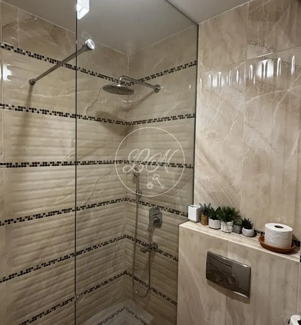 Izdavanje, trosoban stan, 84m², Novi Beograd Blok 64, Novi Beograd Sve Podlokacije