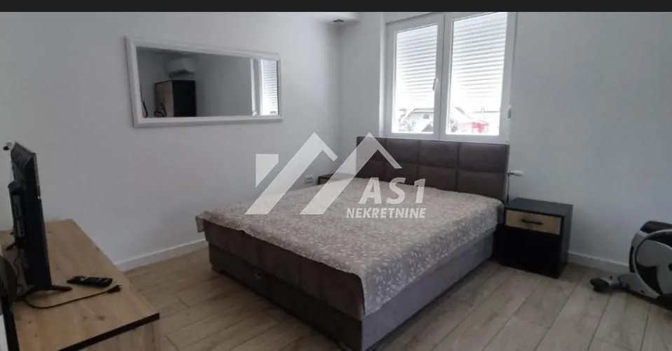 Rent, office space, 350m², Petrovaradin, Novi Sad