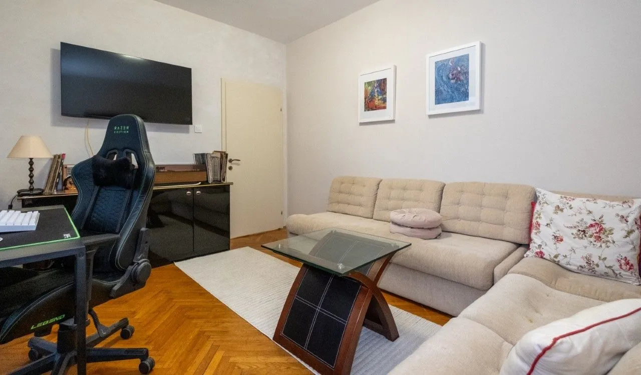 Izdavanje, trosoban stan, 145m², Momišići, Podgorica
