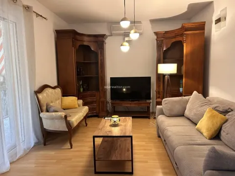 Rent, two bedroom apartment, 100m², Tivat, Crna Gora - image 3