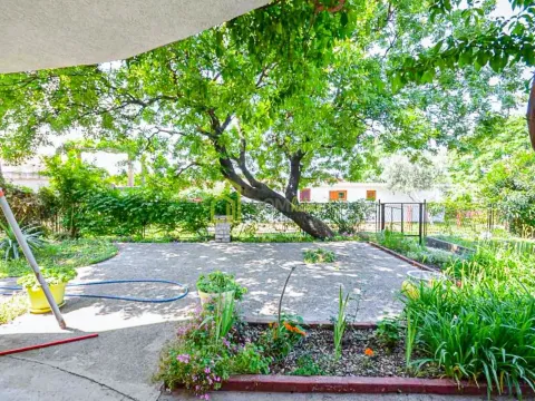 Prodaja, kuća, 190m², Bar, Crna Gora - image 22