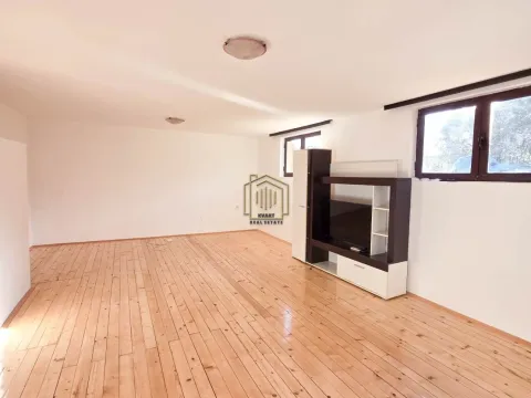 Prodaja, kuća, 350m², Zlatica, Podgorica - image 28