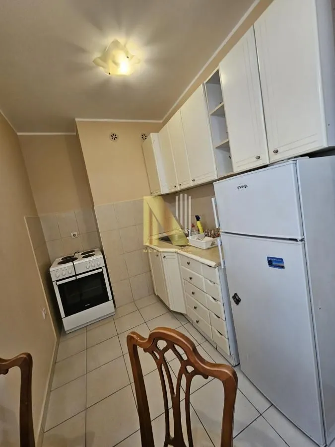 Izdavanje, jednosoban stan, 42m², Rotkvarija, Novi Sad Sve Podlokacije