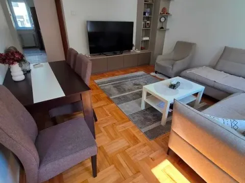 Sale, three bedroom apartment, 60m², Palilula Sve Podlokacije, Beograd - image 2