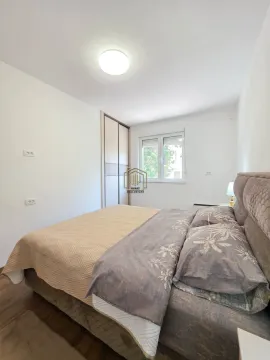 Rent, three bedroom apartment, 100m², City Kvart, Podgorica - image 21