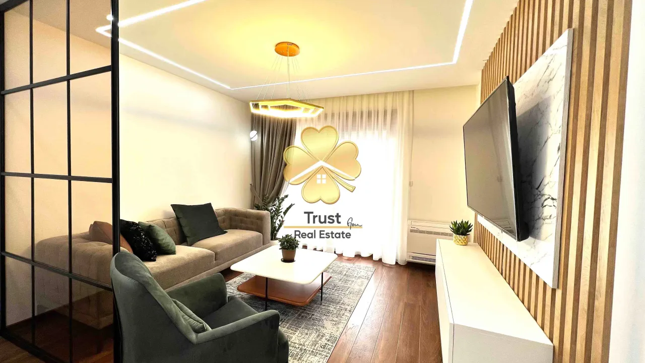 Izdavanje, dvosoban stan, 72m², Master Kvart, Podgorica