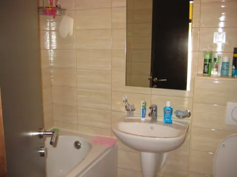 Izdavanje, dvosoban stan, 61m², Budva, Crna Gora - image 11