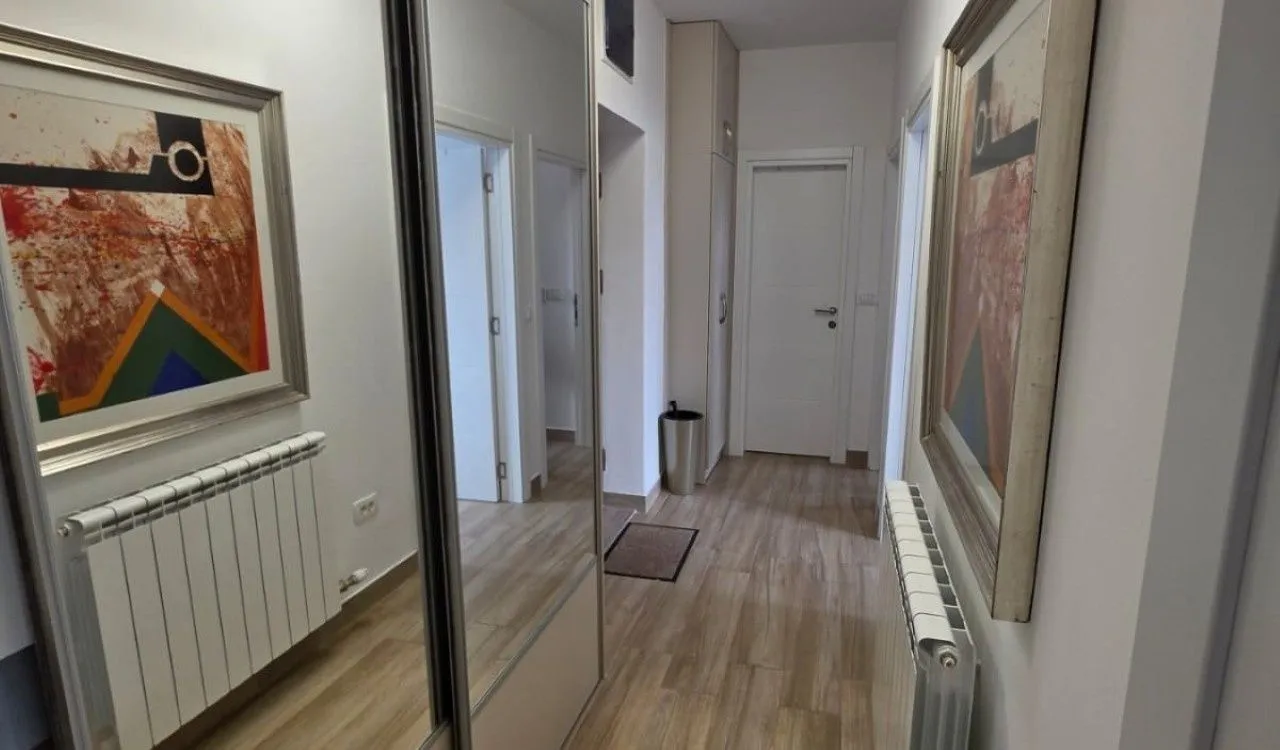 Prodaja, dvosoban stan, 57m², Centar, Žabljak