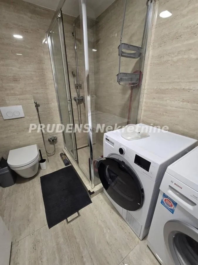Izdavanje, dvosoban stan, 64m², Crveni Krst, Beograd