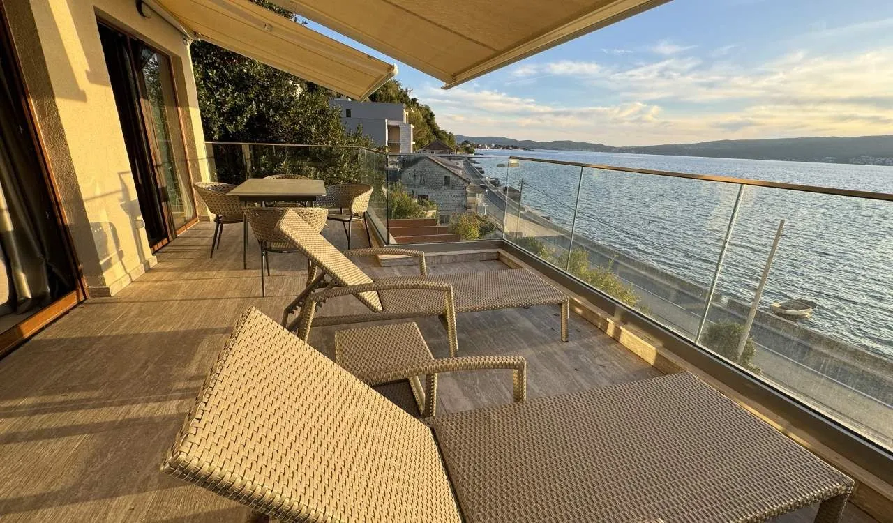 Izdavanje, dvosoban stan, 91m², Opatovo, Tivat