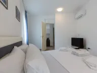 Izdavanje, jednosoban stan, 35m², Bečići, Budva - image 8