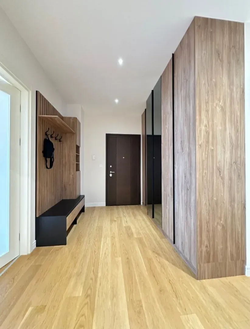 Prodaja, trosoban stan, 130m², Preko Morače, Podgorica