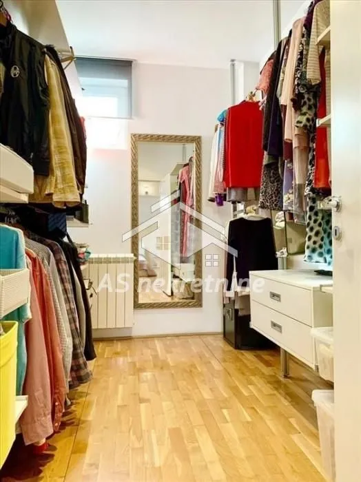 Sale, four bedroom apartment, 157m², Đeram Pijaca, Beograd