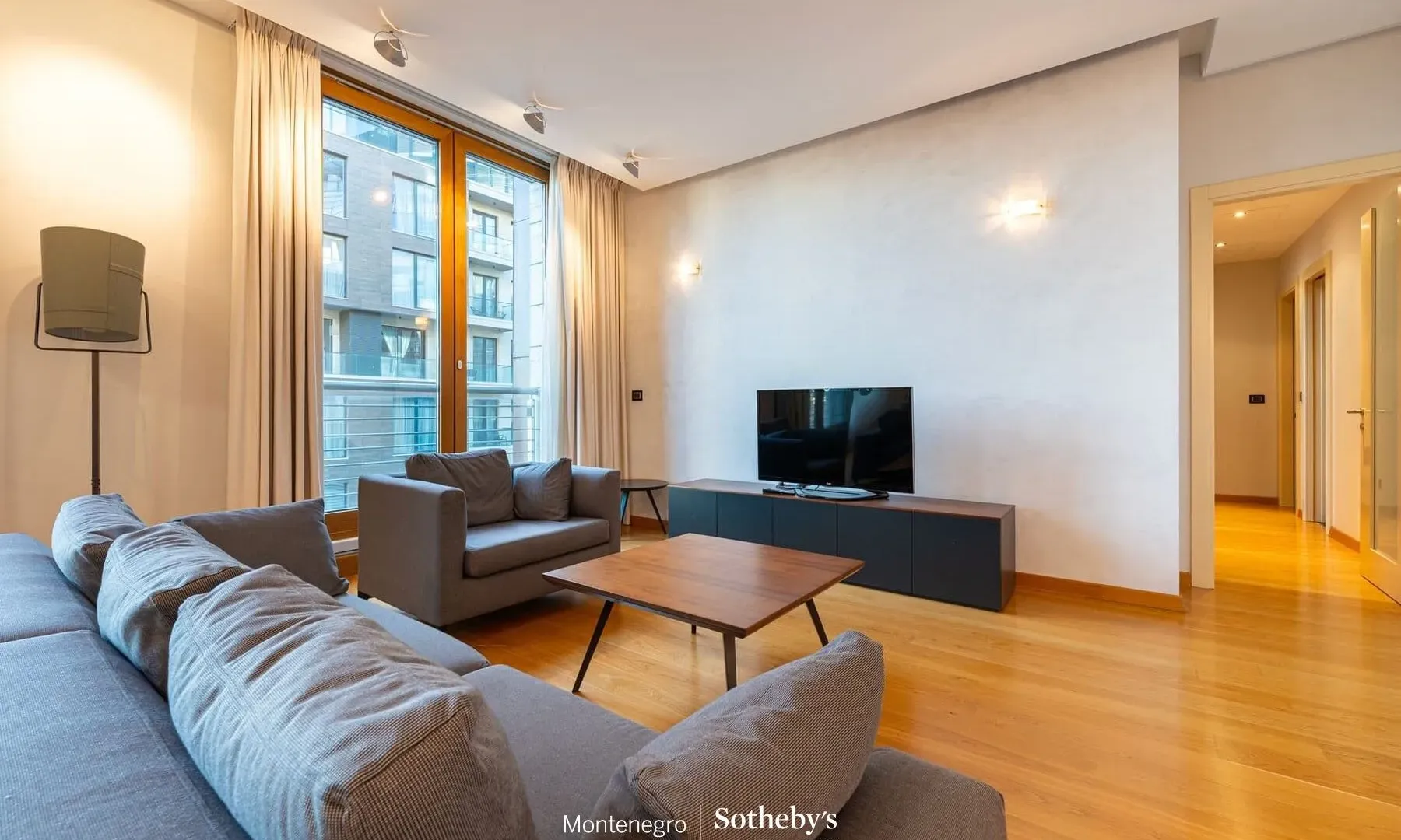 Prodaja, dvosoban stan, 106m², Kod Capital Plaze, Podgorica