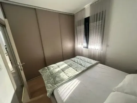 Izdavanje, jednosoban stan, 45m², Pobrežje, Podgorica - image 8