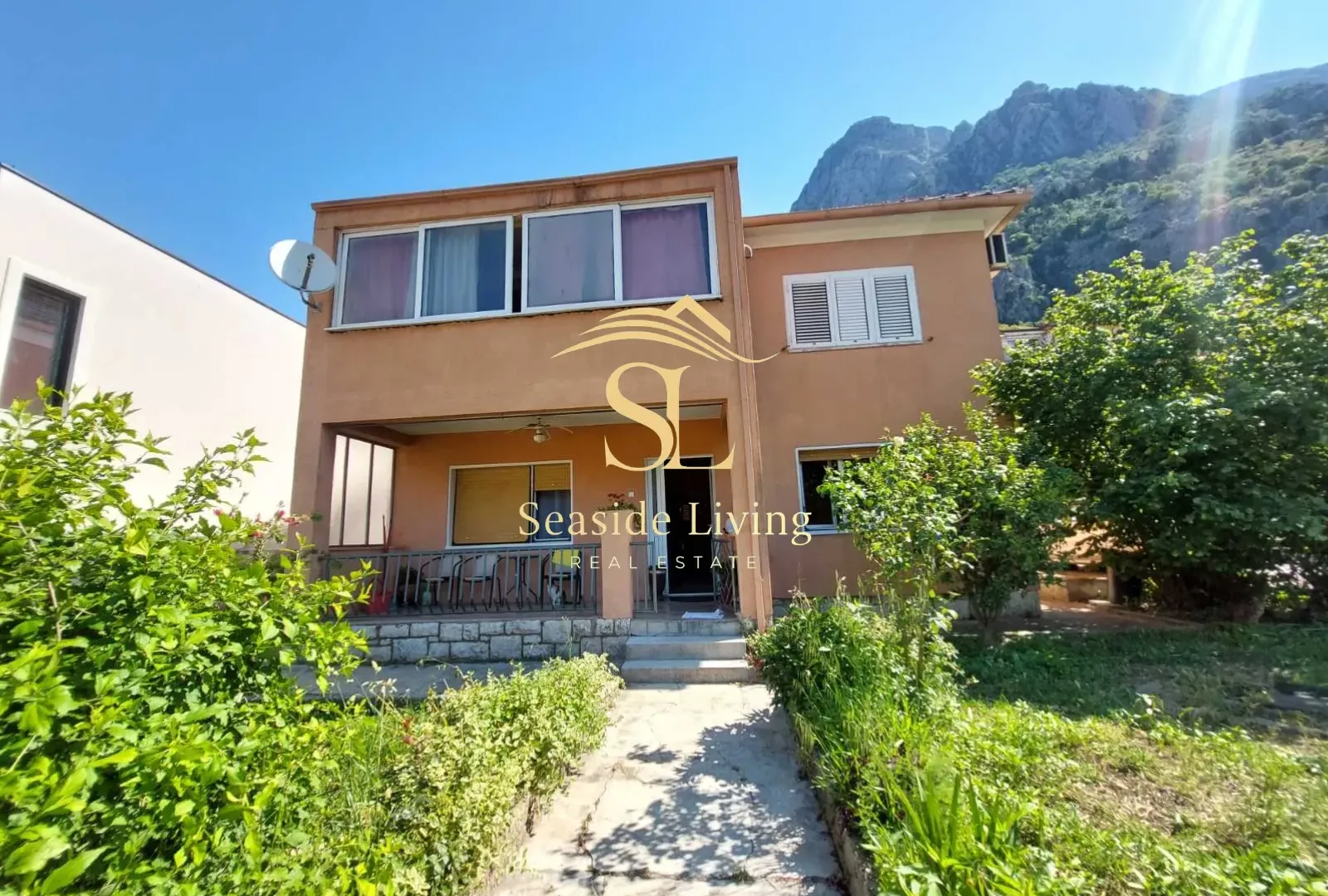 Rent, three bedroom apartment, 90m², Centar, Kotor