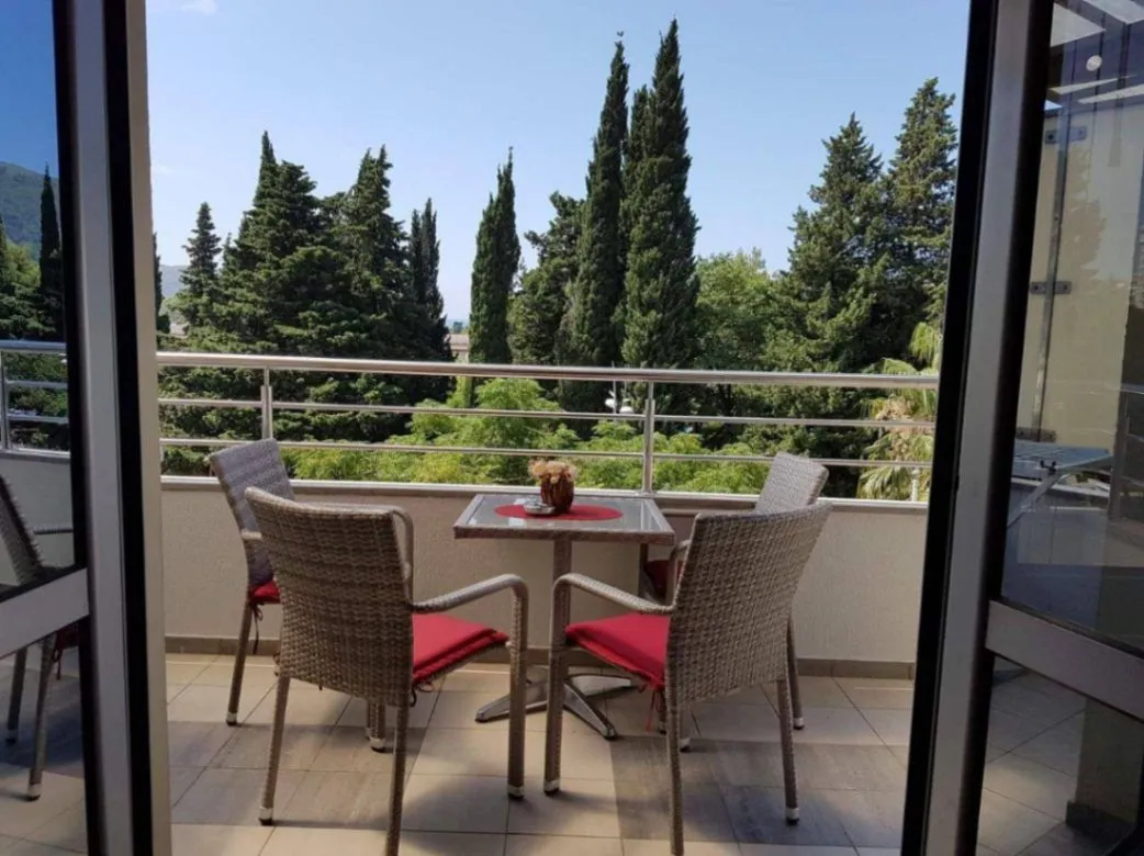 Rent, three bedroom apartment, 90m², Velji Vinogradi, Budva