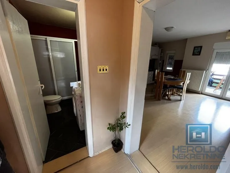 Prodaja, kuća, 228m², Centar, Jagodina