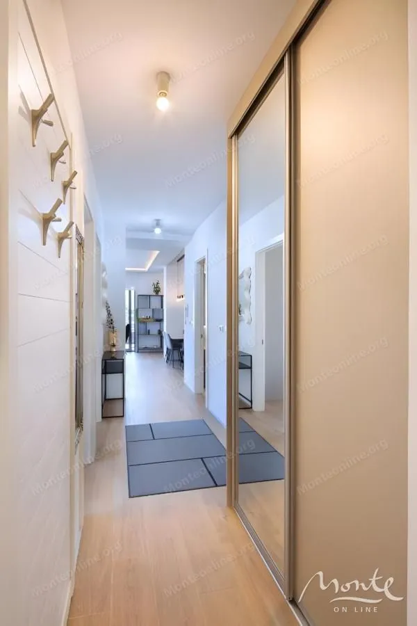 Prodaja, trosoban stan, 95m², Gospoština, Budva