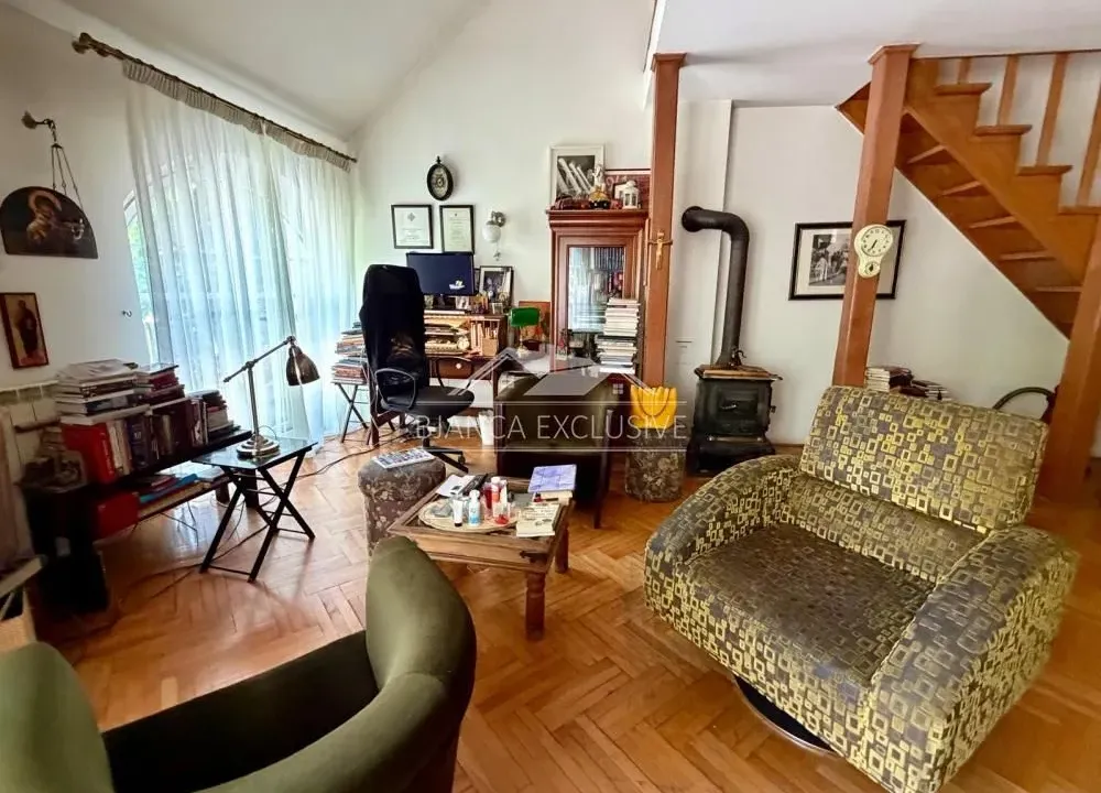 Sale, four bedroom apartment, 111m², Stari Grad, Beograd