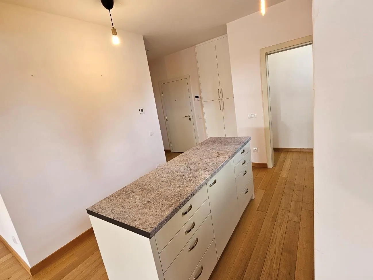 Rent, apartment, 136m², Kalenić Pijaca, Vračar Sve Podlokacije