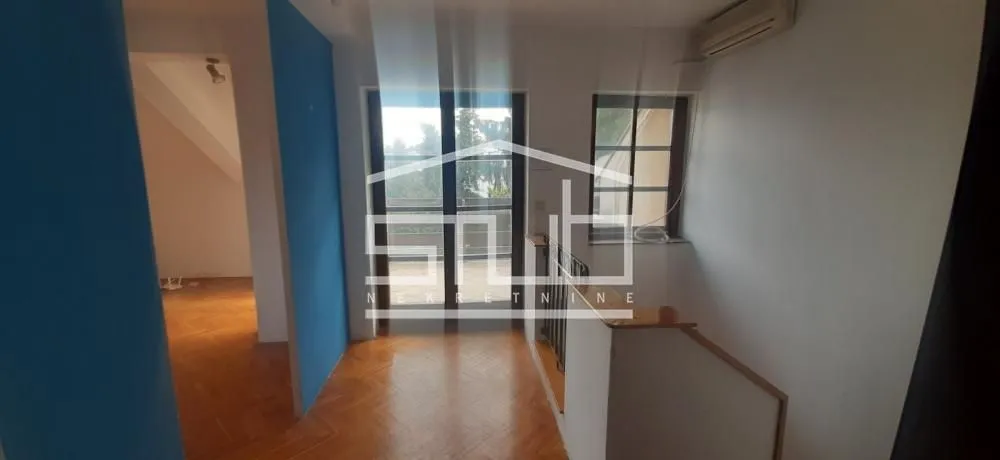 Izdavanje, četvorosoban stan, 360m², Zvezdin Stadion, Beograd