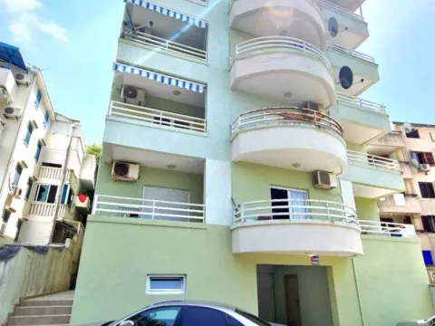 Izdavanje, garsonjera, 35m², Rozino, Budva - image 11