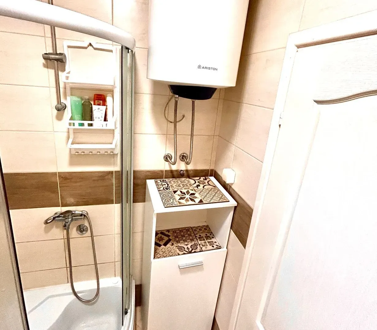 Izdavanje, jednosoban stan, 40m², Zlatica, Podgorica
