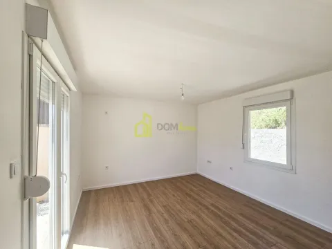 Rent, house, 60m², Ibričevina, Podgorica - image 11