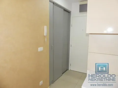 Rent, one bedroom apartment, 39m², Centar, Jagodina - image 10