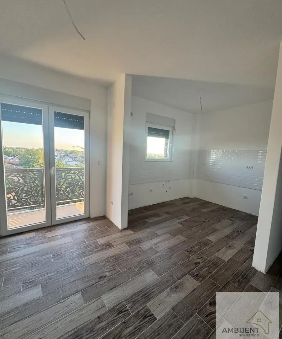 Prodaja, trosoban stan, 71m², Stari Banovci, Stara Pazova