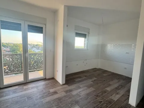 Prodaja, trosoban stan, 71m², Stari Banovci, Stara Pazova - image 8
