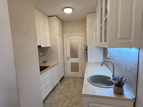 Rent, three bedroom apartment, 95m², Obala Morače, Podgorica - image 4