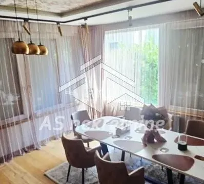 Izdavanje, stan, 240m², Savski Venac, Beograd - image 5