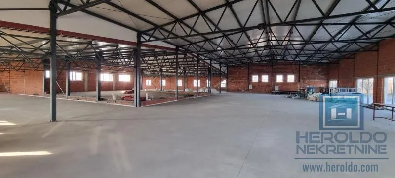 Sale, office space, 2400m², Vranje, Srbija