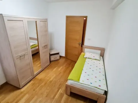 Rent, two bedroom apartment, 68m², City Kvart, Podgorica - image 6